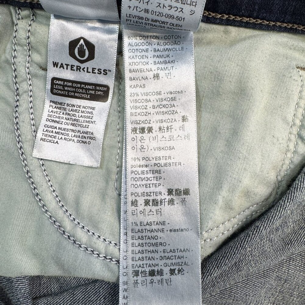 Levi Strauss Womens Classic Bootcut Jeans Size 24W Mid-Rise Dark Wash Denim - Picture 14 of 16